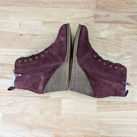 Diba | Women's New Blake Suede Wedge Bootie (Burgundy) Size 8.5 - Picture 2 of 5